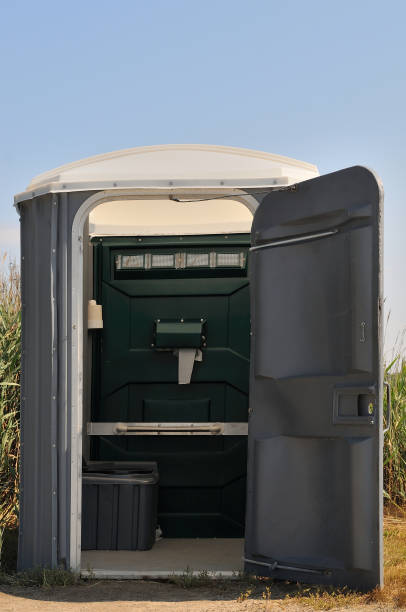 Best Porta potty delivery and setup  in Vandalia, IL