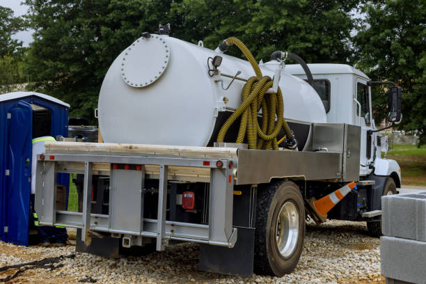 Best Portable restroom trailer rental  in Vandalia, IL